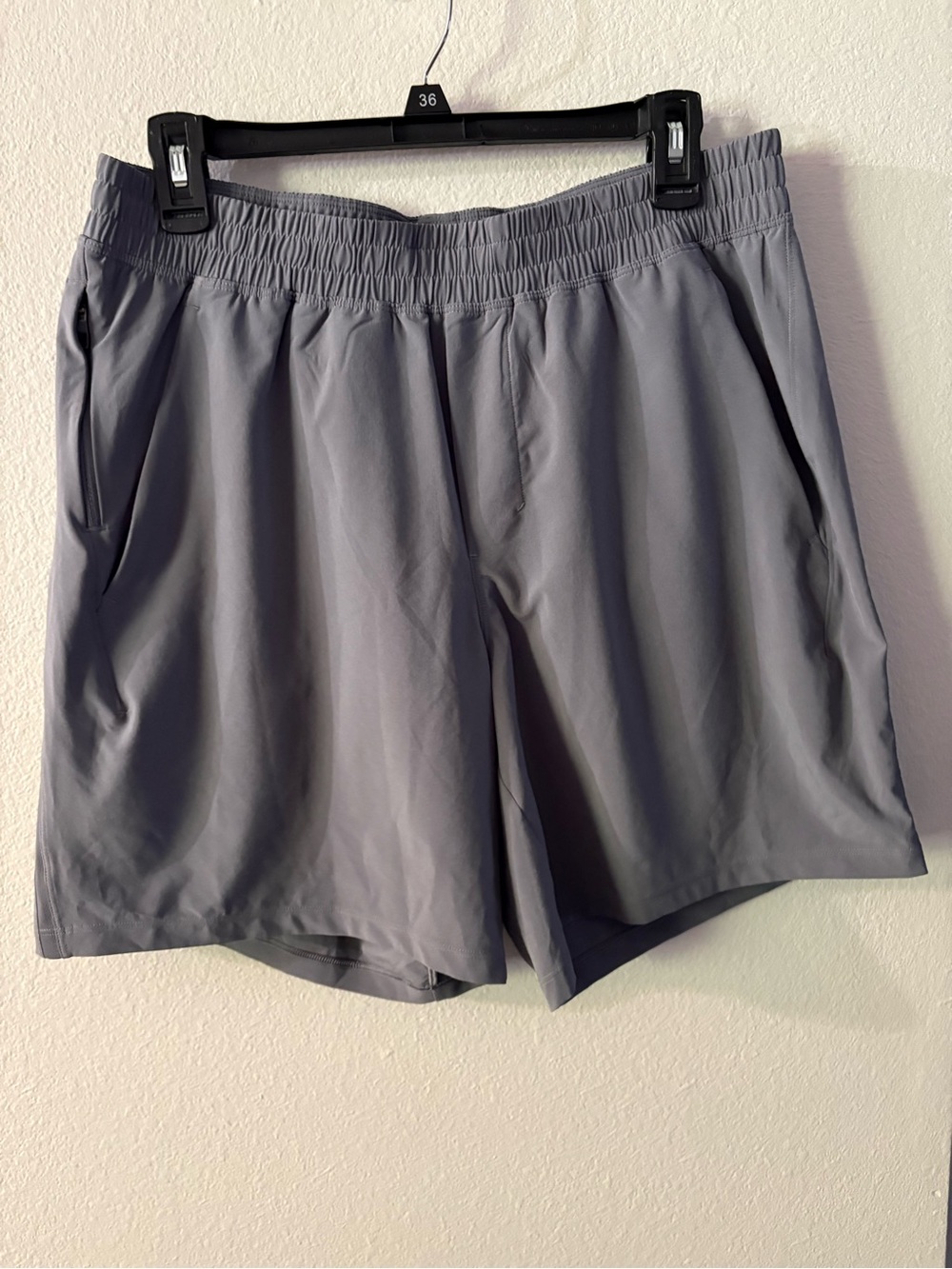 Lululemon Men’s Pace Breaker Linerless Shorts Gray L Pockets Activewear